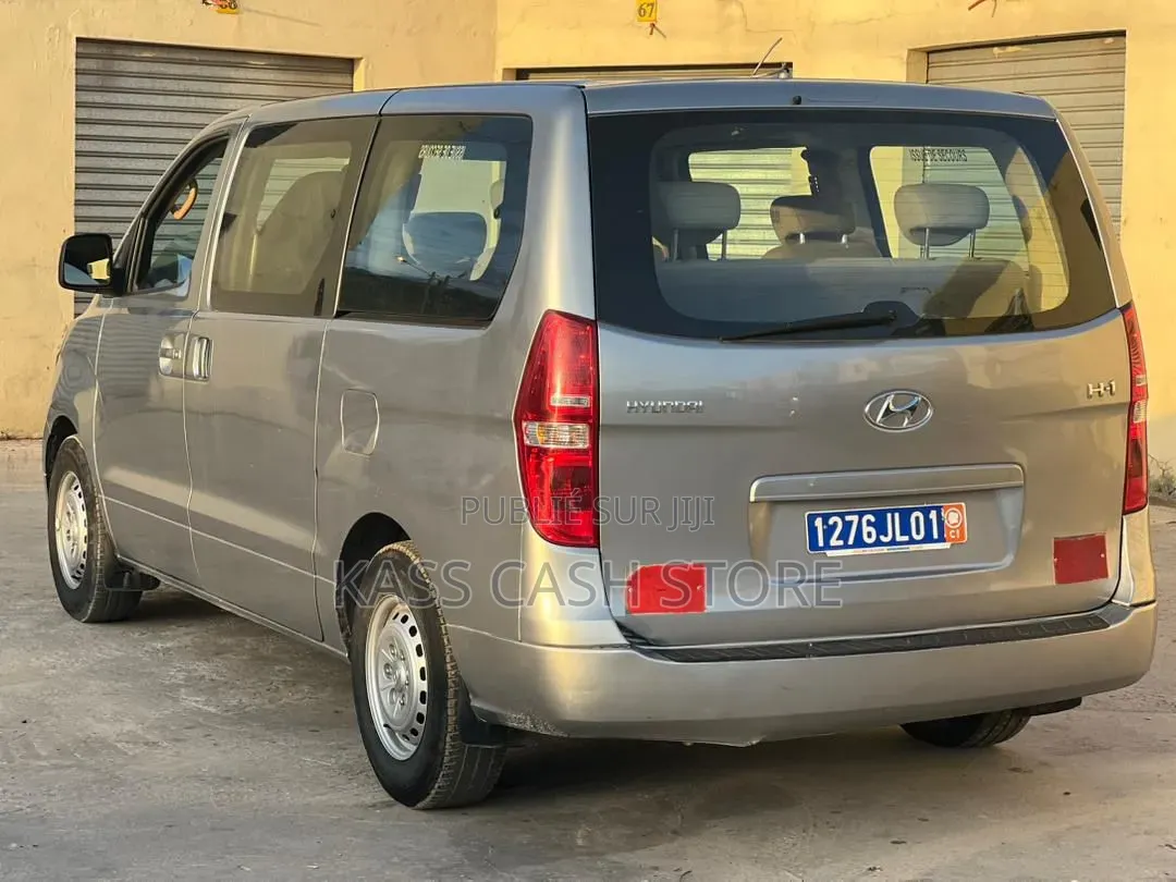 Hyundai H1 2019 Gris