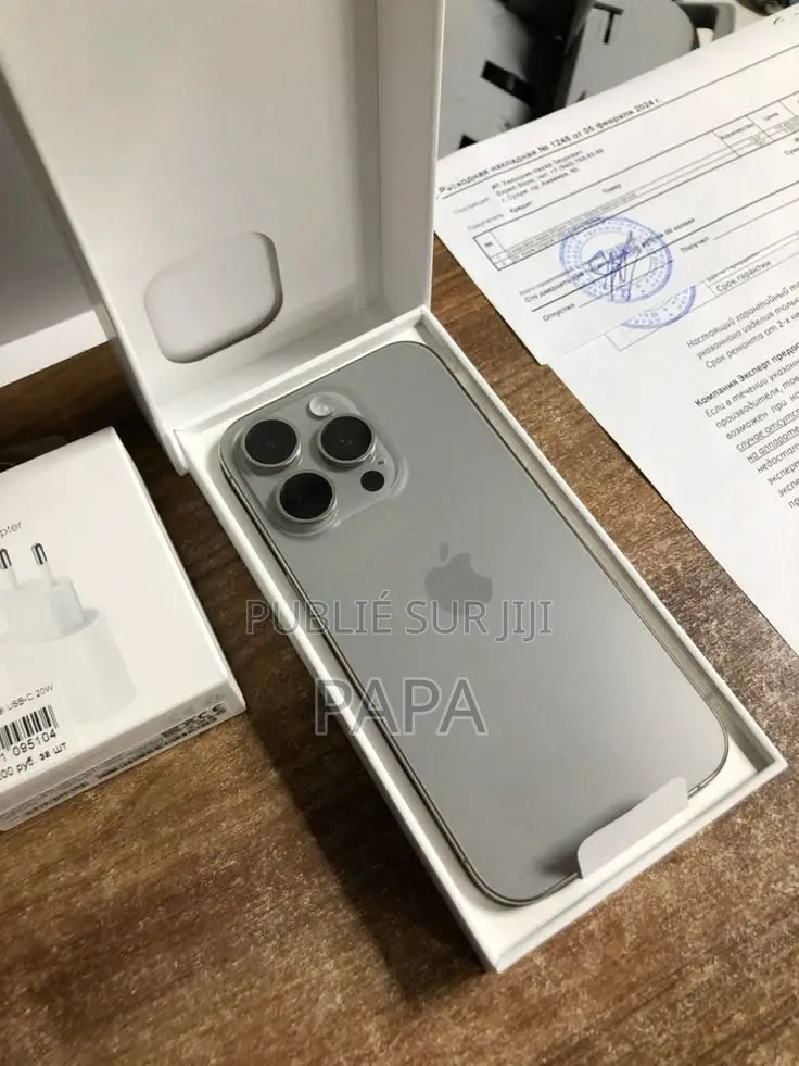 Nouveau Apple iPhone 15 Pro 512 GB Autre