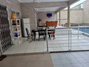 Meublé 6chbre Duplex dans Grand-Bassam à Vendre