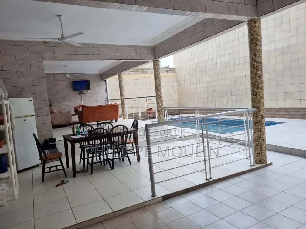 Meublé 6chbre Duplex dans Grand-Bassam à Vendre