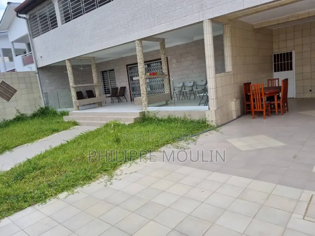 Meublé 6chbre Duplex dans Grand-Bassam à Vendre