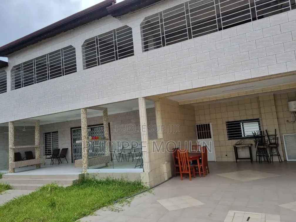 Meublé 6chbre Duplex dans Grand-Bassam à Vendre