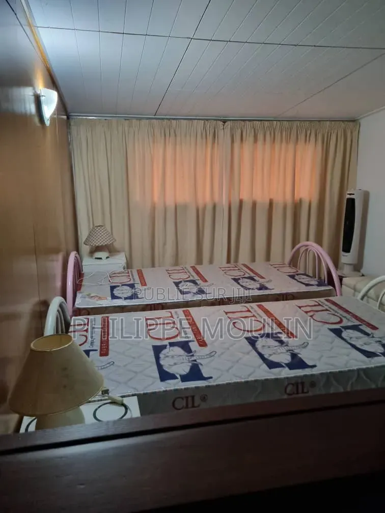 Meublé 6chbre Duplex dans Grand-Bassam à Vendre