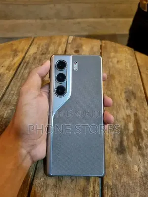 Nouveau Tecno Camon 40 Pro 5G 256 GB Gris