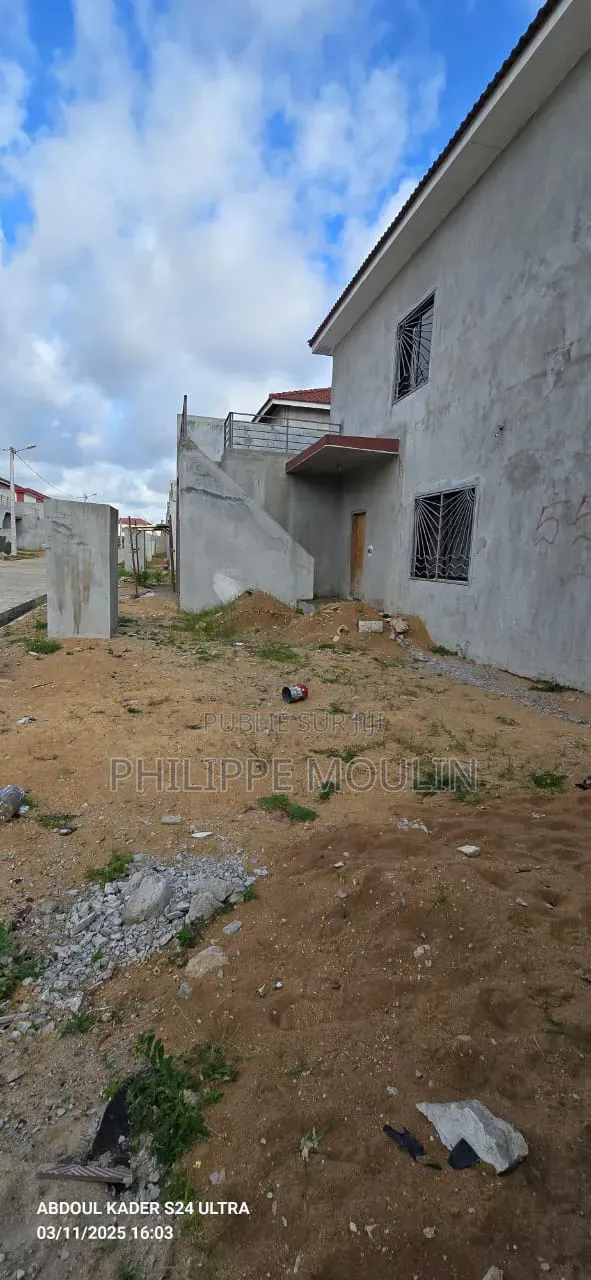 9chbre Villa dans Elite Immobilier, Grand-Bassam à Vendre