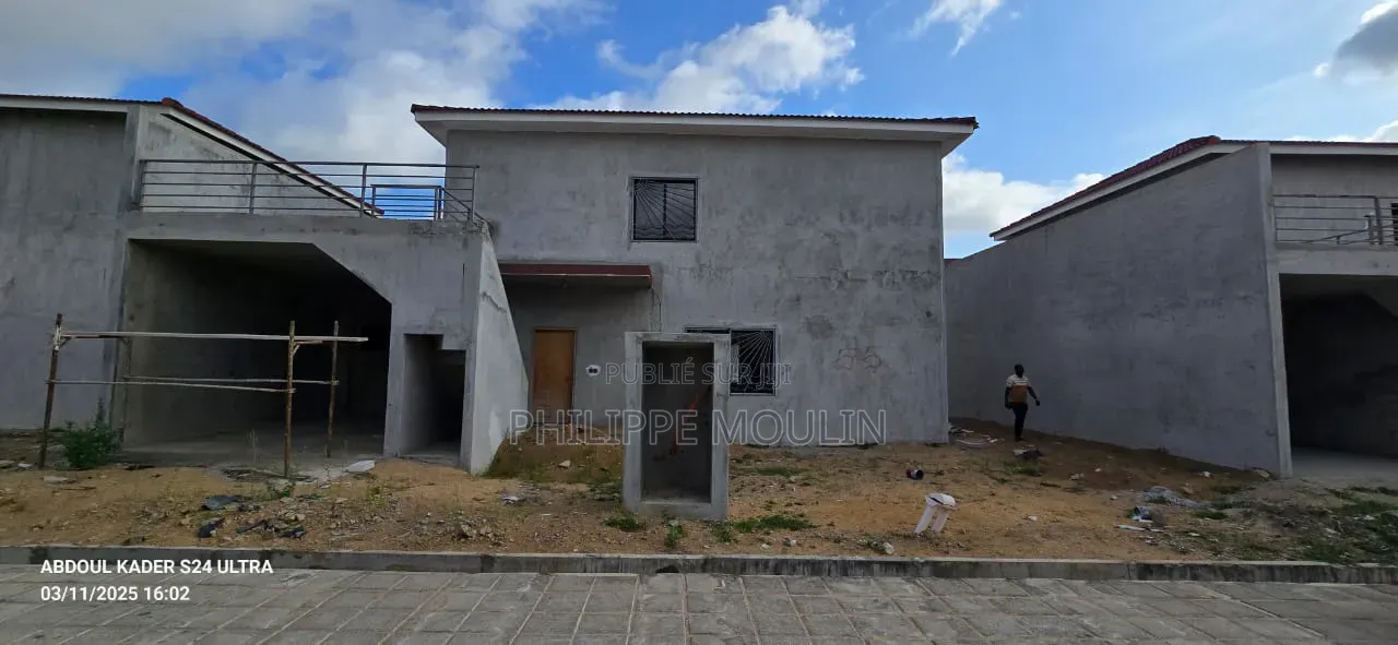 9chbre Villa dans Elite Immobilier, Grand-Bassam à Vendre