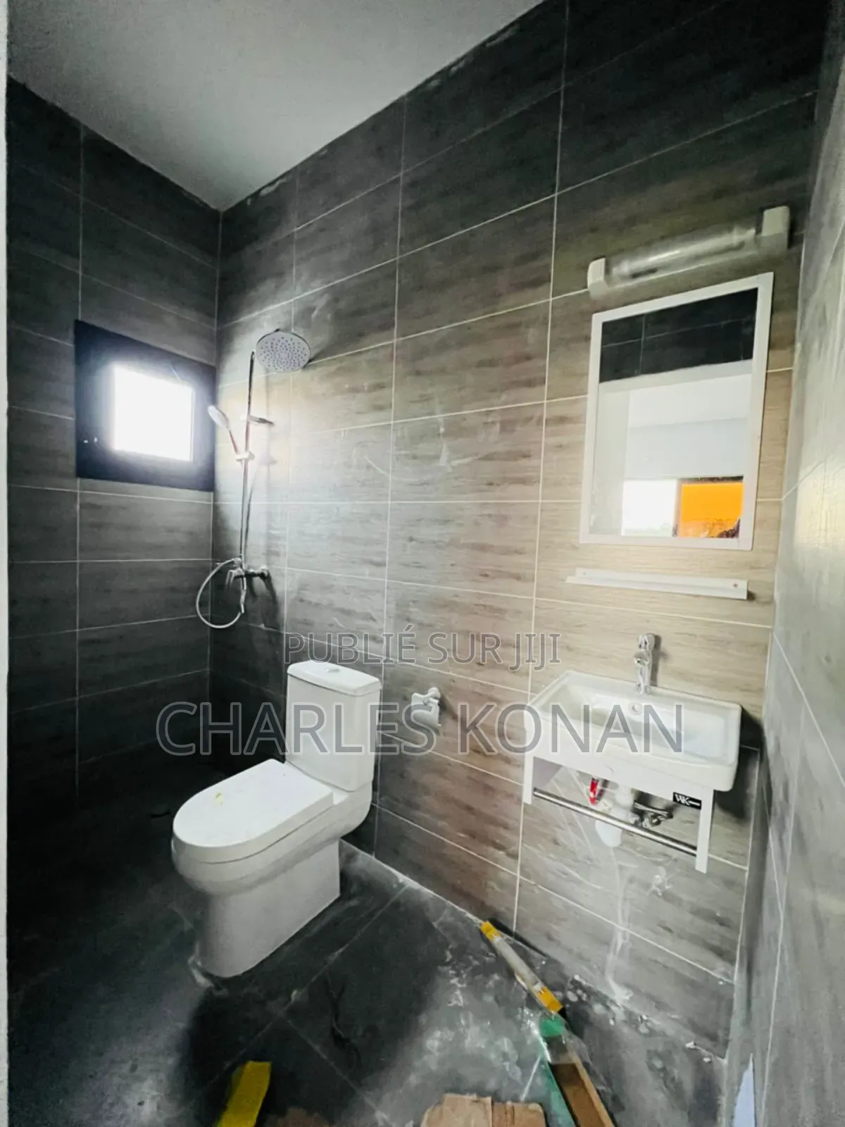 4chbre Duplex dans Bingerville à Vendre