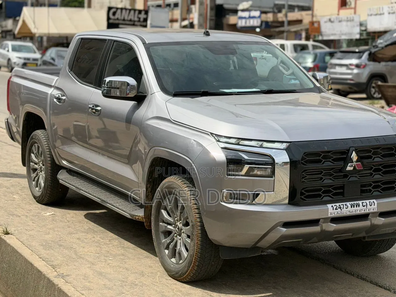Nouveau Mitsubishi L200 2025 Gris