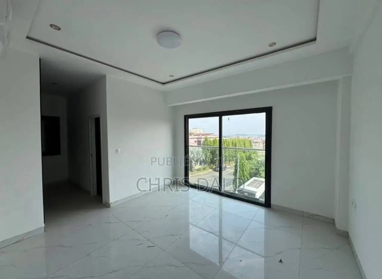 4chbre Appartement dans Haut Standing, Cocody à Vendre