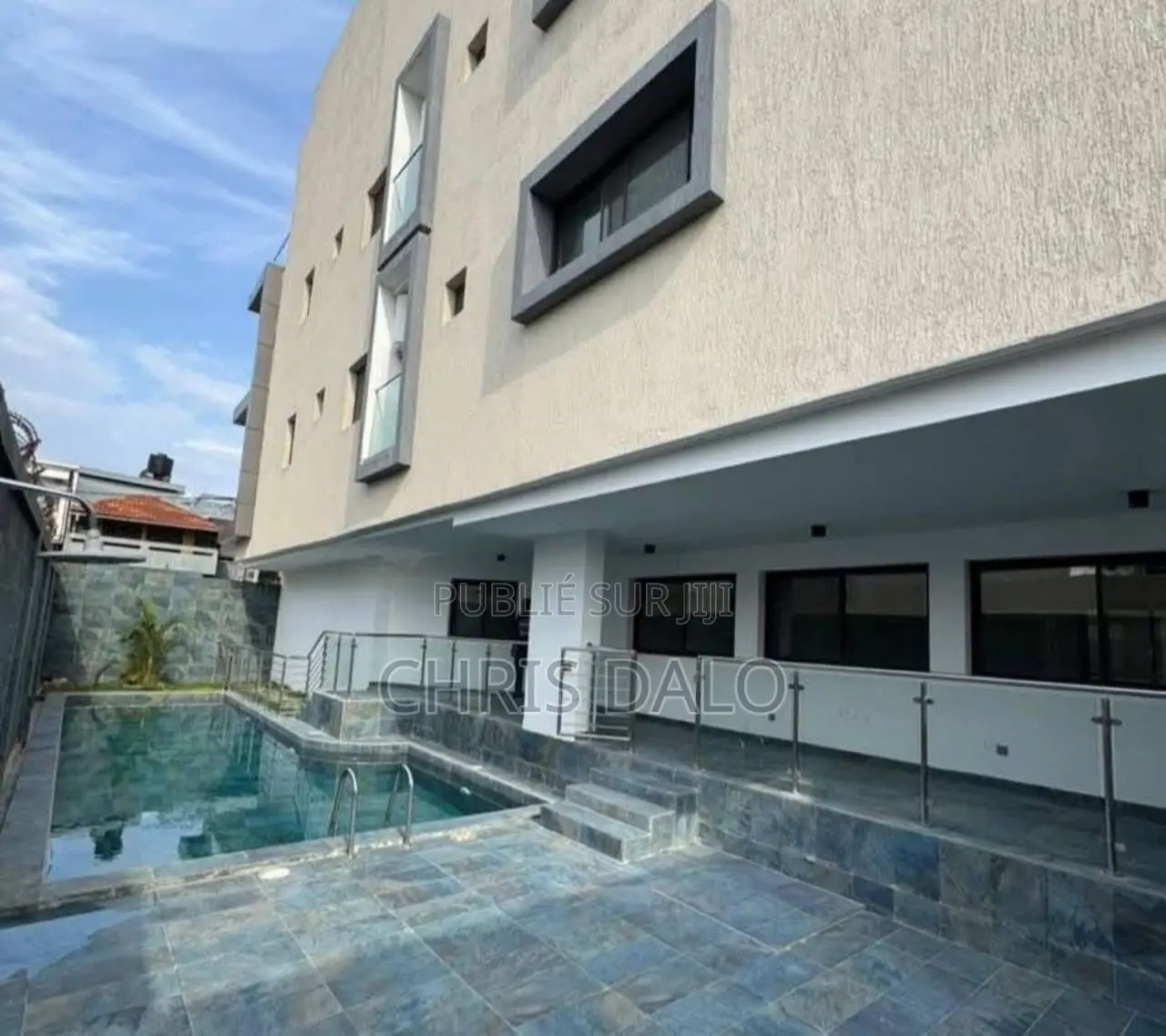 4chbre Appartement dans Haut Standing, Cocody à Vendre