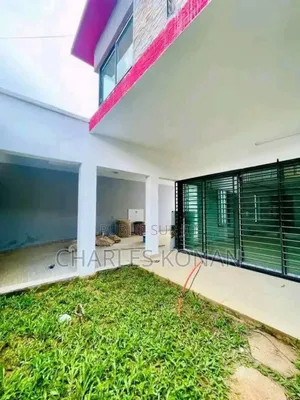 5chbre Duplex dans Bingerville à Vendre