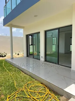3chbre Duplex dans Bingerville à Vendre