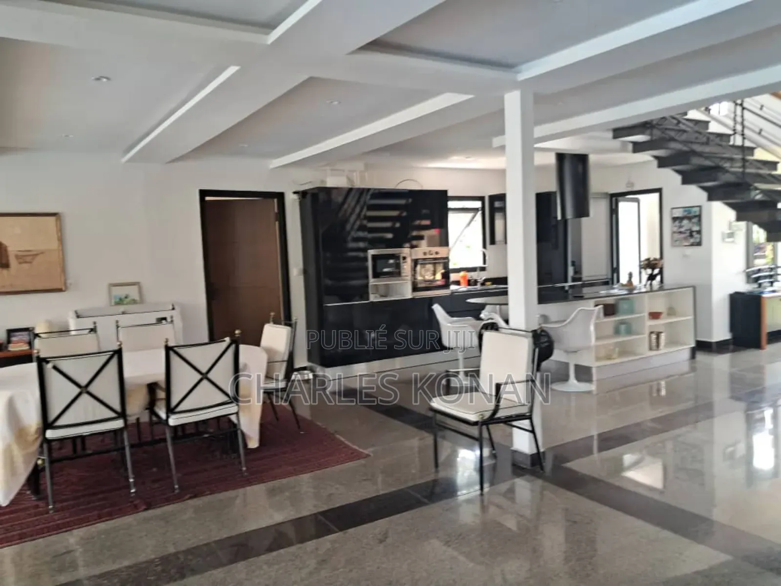8chbre Duplex dans Cocody à Vendre