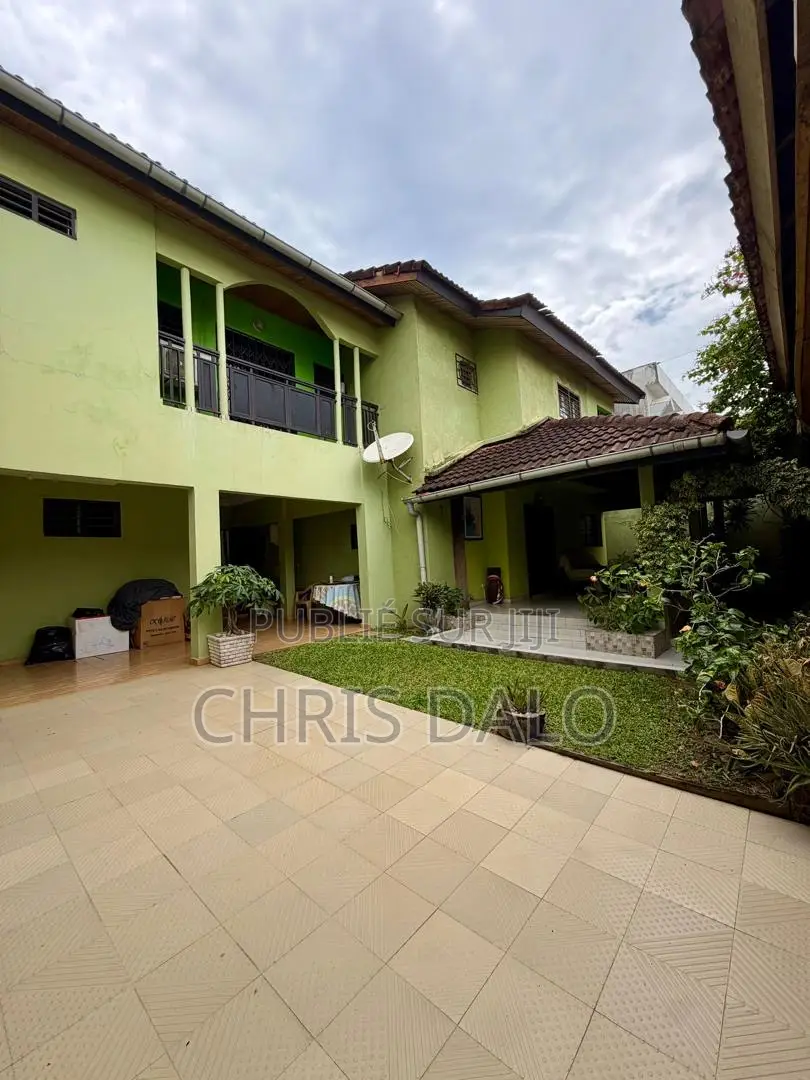 4chbre Duplex dans Cocody à Vendre