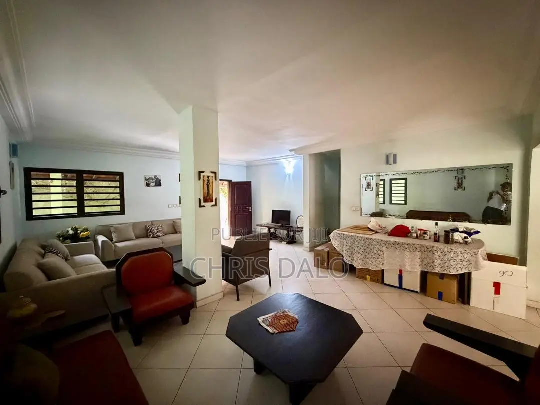 4chbre Duplex dans Cocody à Vendre