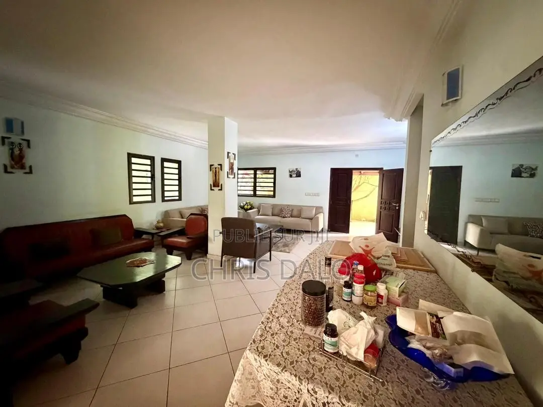 4chbre Duplex dans Cocody à Vendre