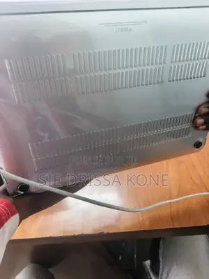 Nouveau Apple MacBook Pro 2019 16GB Intel Core i7 SSD 512GB