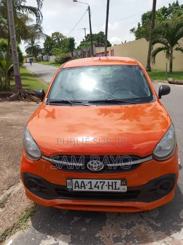 Toyota Vitz 2020 Orange