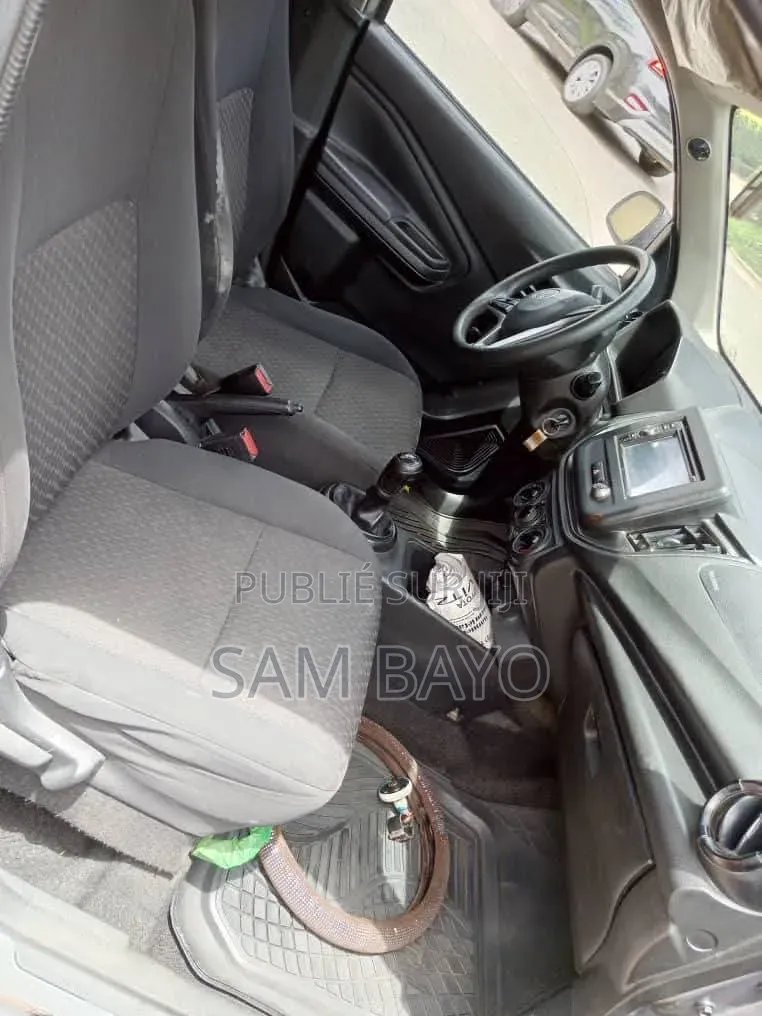 Toyota Vitz 2020 Orange