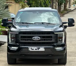 Ford F-150 LARIAT 2023 Noir