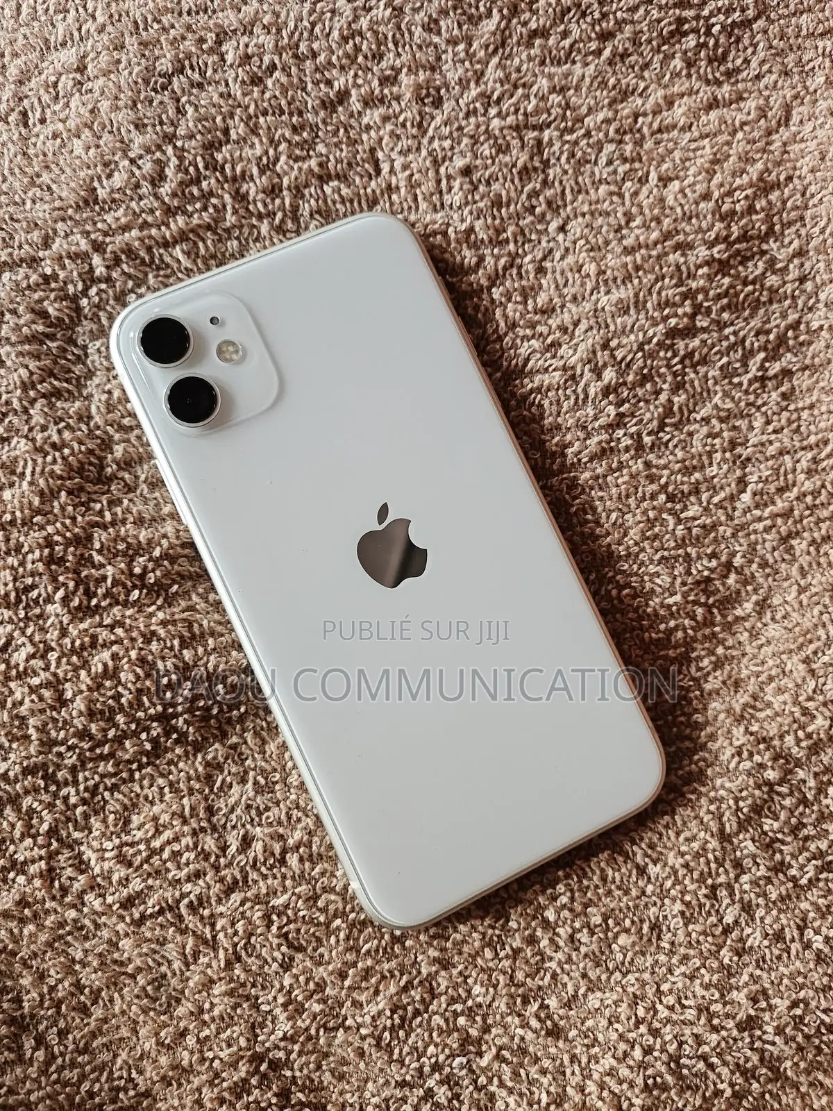 Nouveau Apple iPhone 11 64 GB Violet