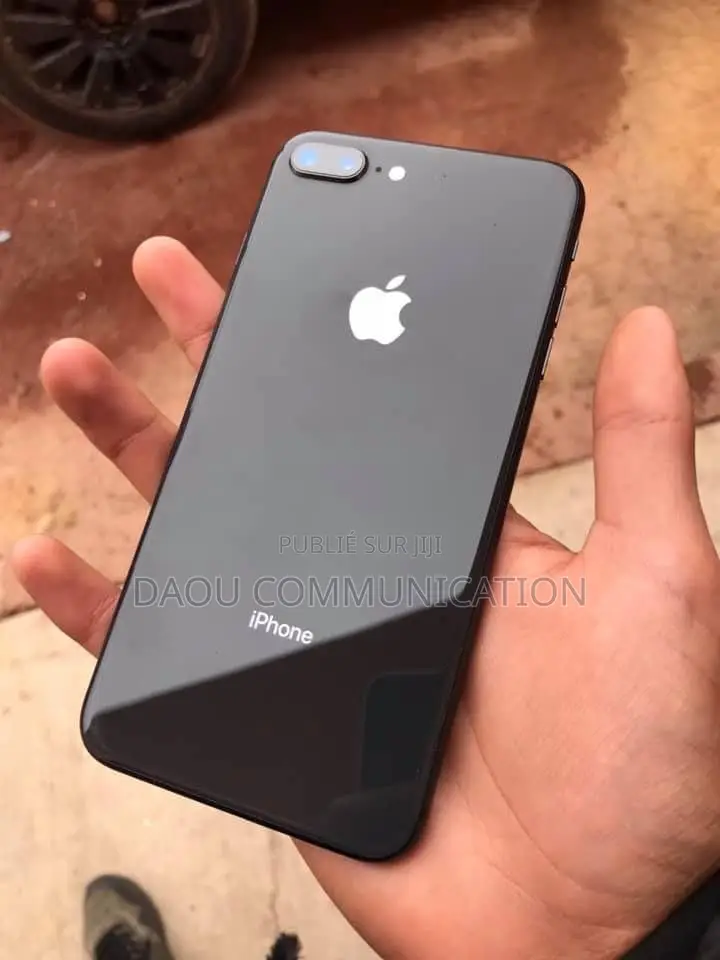 Nouveau Apple iPhone 8 Plus 64 GB Rouge