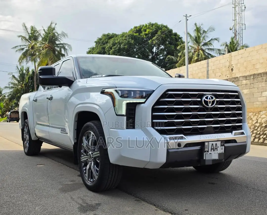 Toyota Tundra Hybrid 2024 Blanc