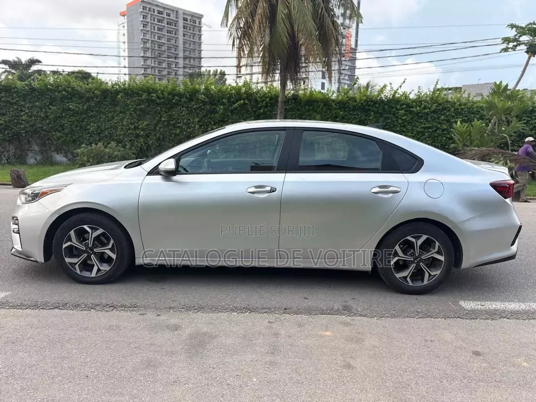 Kia Forte 2020 Gris