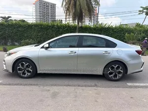 Kia Forte 2020 Gris