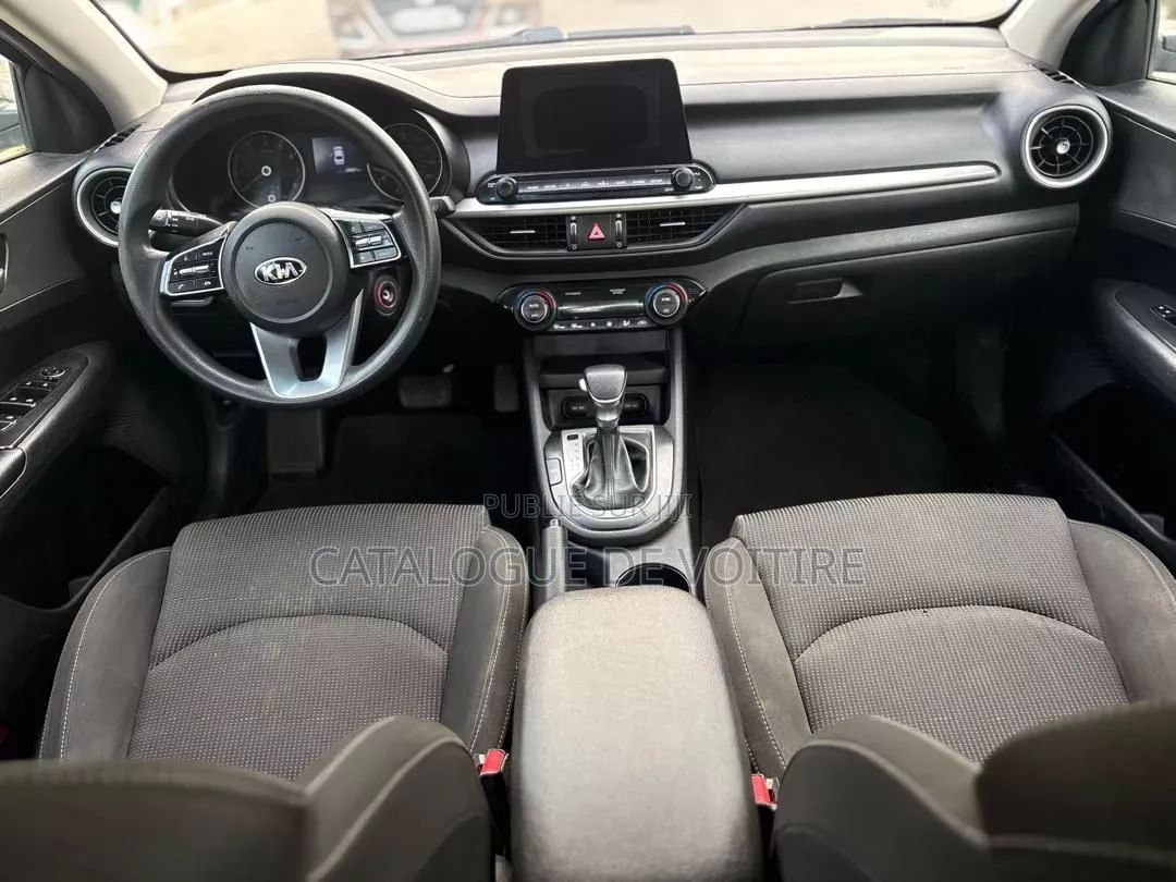 Kia Forte 2020 Gris