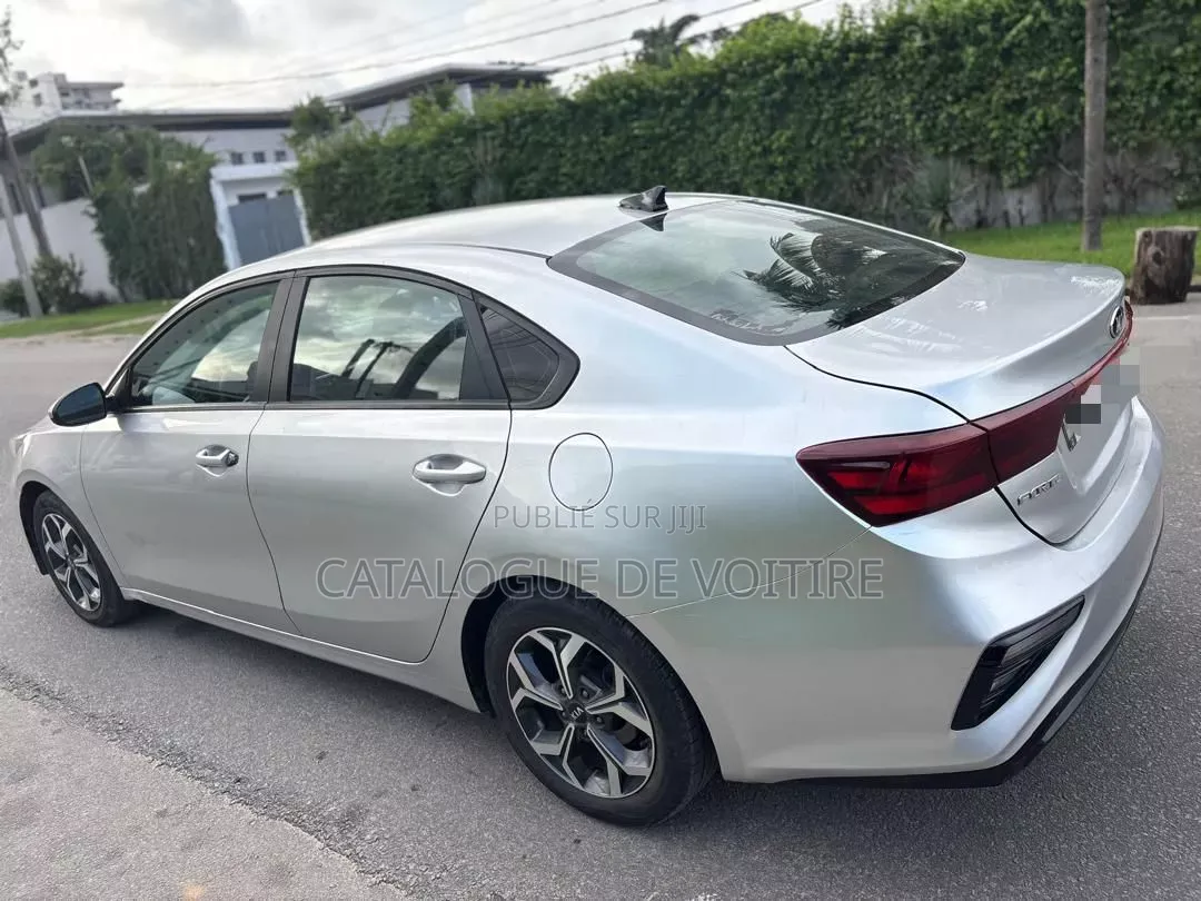 Kia Forte 2020 Gris