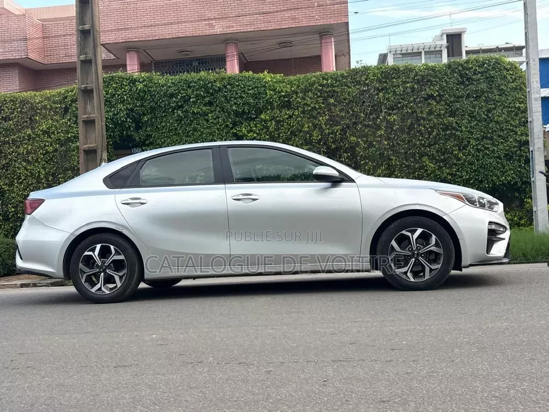 Kia Forte 2020 Gris