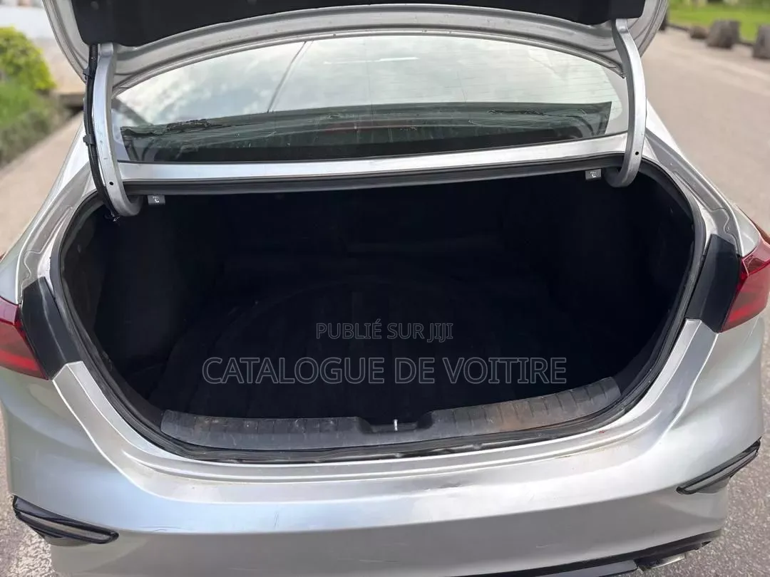 Kia Forte 2020 Gris