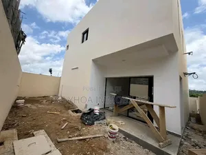 4chbre Duplex dans Bingerville à Vendre