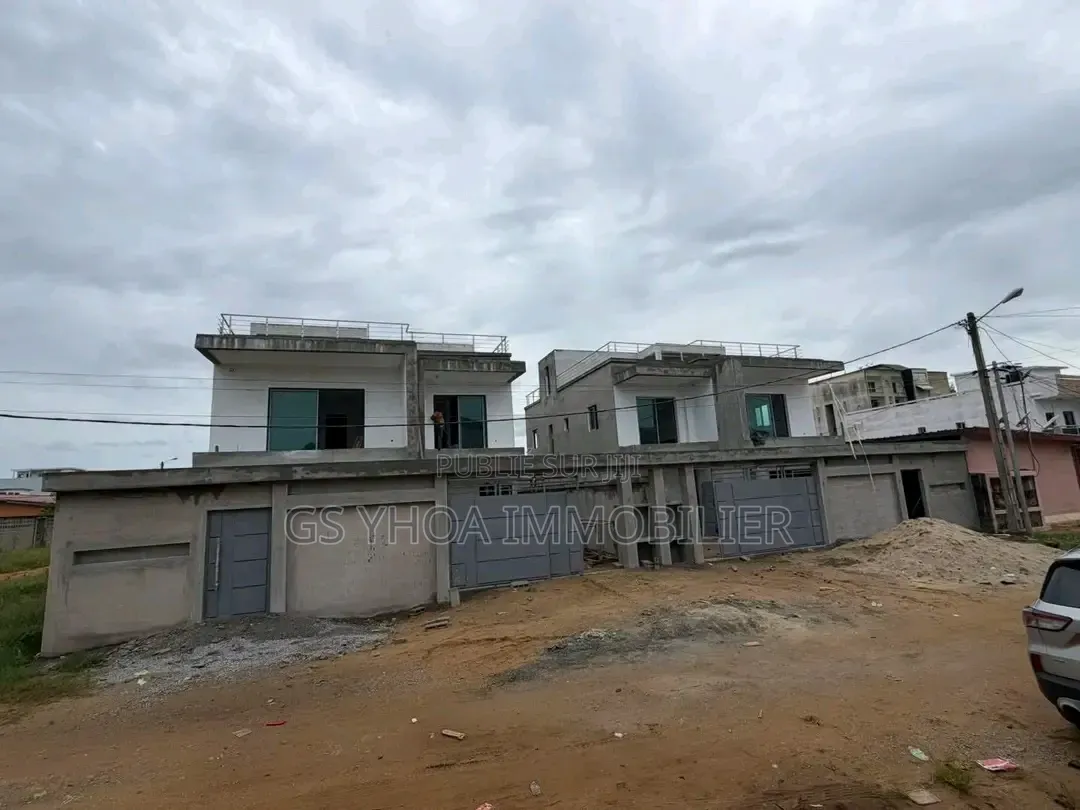 4chbre Duplex dans Bingerville à Vendre