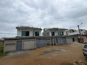 4chbre Duplex dans Bingerville à Vendre