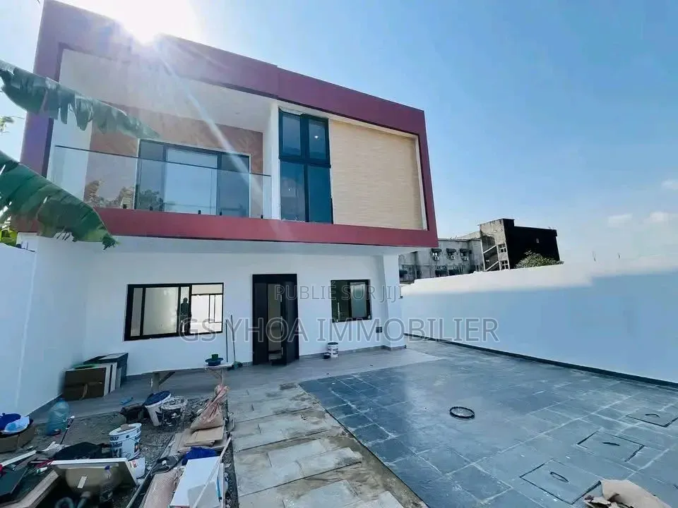 5chbre Duplex dans Cocody à Vendre