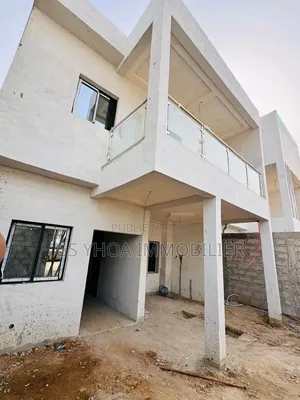 4chbre Duplex dans Cocody à Vendre