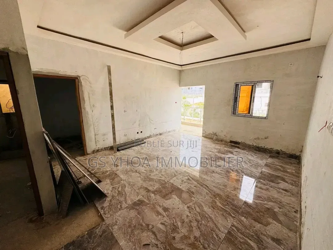 4chbre Duplex dans Cocody à Vendre