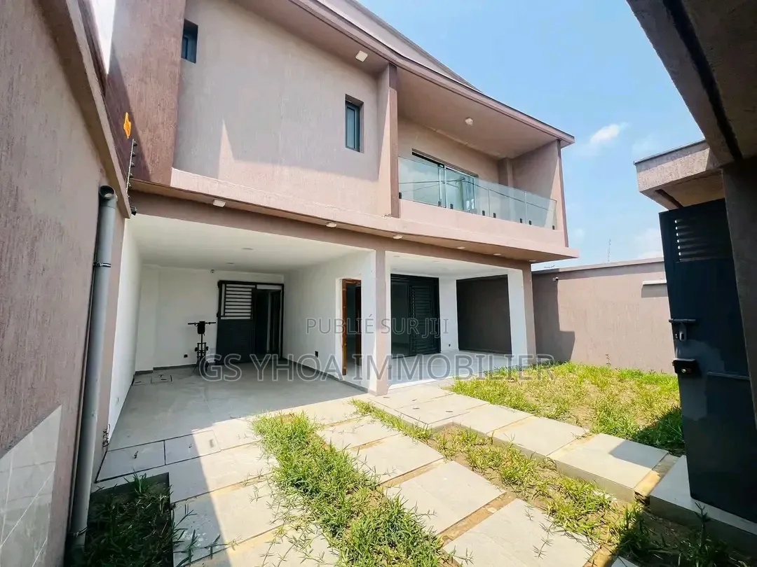 5chbre Duplex dans Bingerville à Vendre