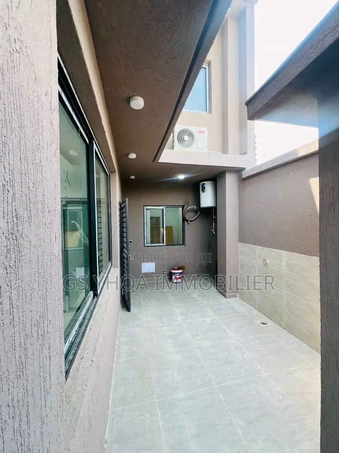 5chbre Duplex dans Bingerville à Vendre