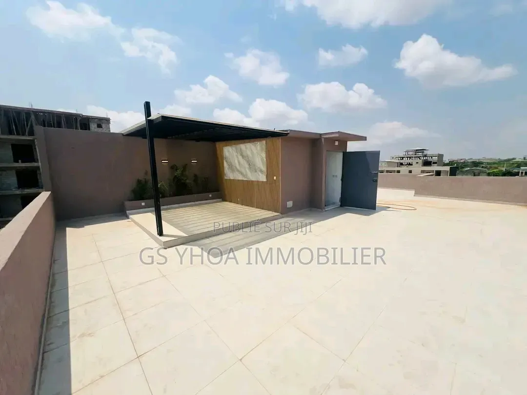 5chbre Duplex dans Bingerville à Vendre