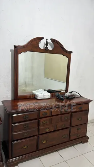 Coiffeuse X Miroir Bien Lourde
