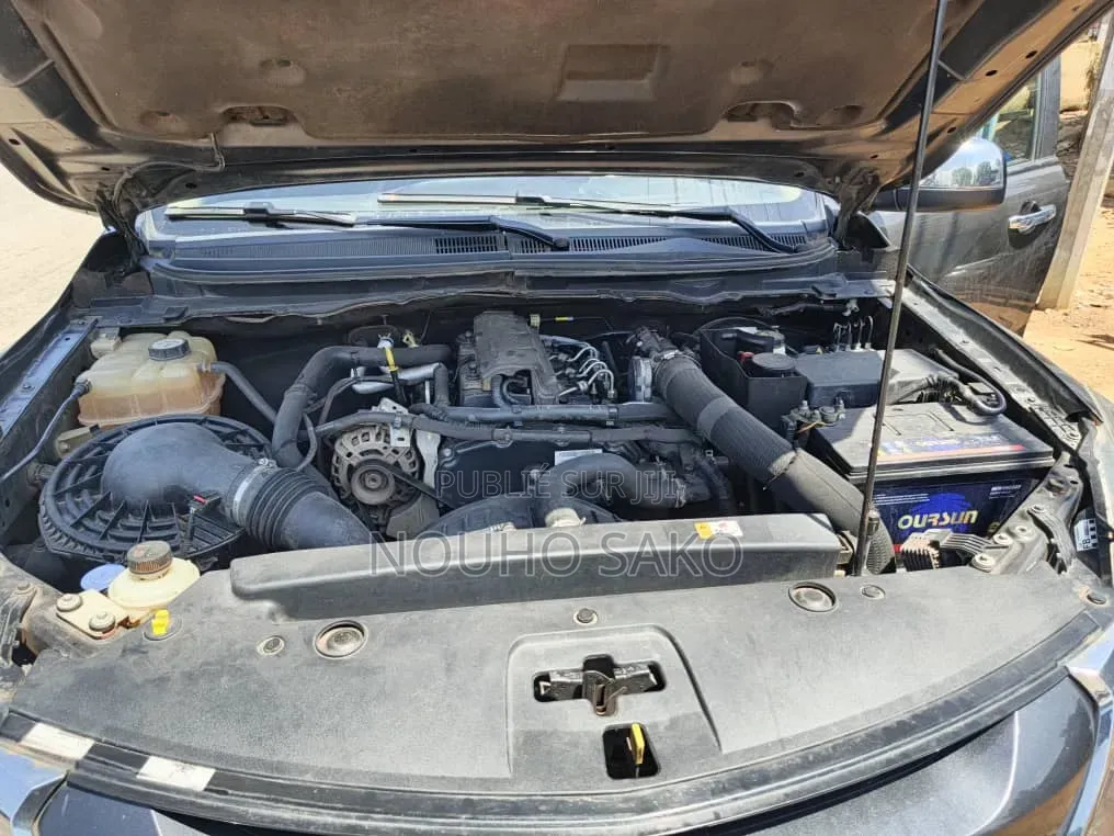 Mazda BT-50 2021 Gris