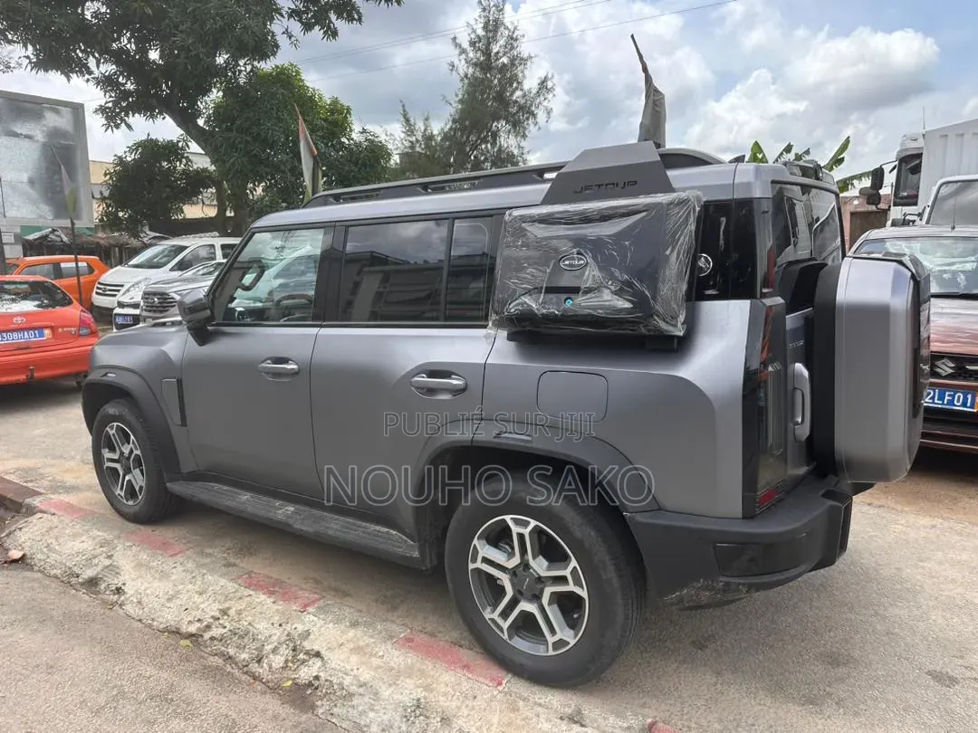 Jetour T2 2025 Gris