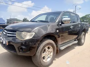 Mitsubishi L200 2011 Noir