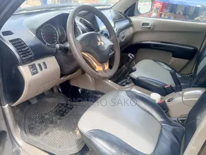 Mitsubishi L200 2011 Noir
