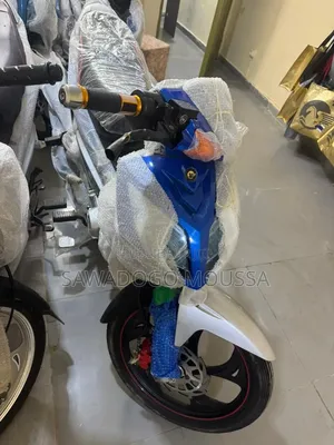 Nouveau KTM Duke 125 2025 Bleu
