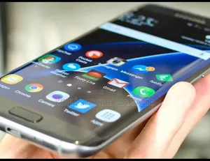 Nouveau Samsung Galaxy C7 64 GB Gris