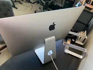 Ordinateur de bureau Apple iMac 8GB Intel Core i7 HDD 1T